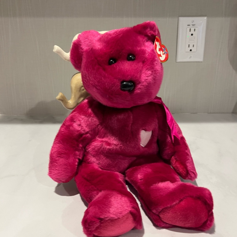Beanie baby Ty Valentina Fuchsia Teddy Bear with Heart